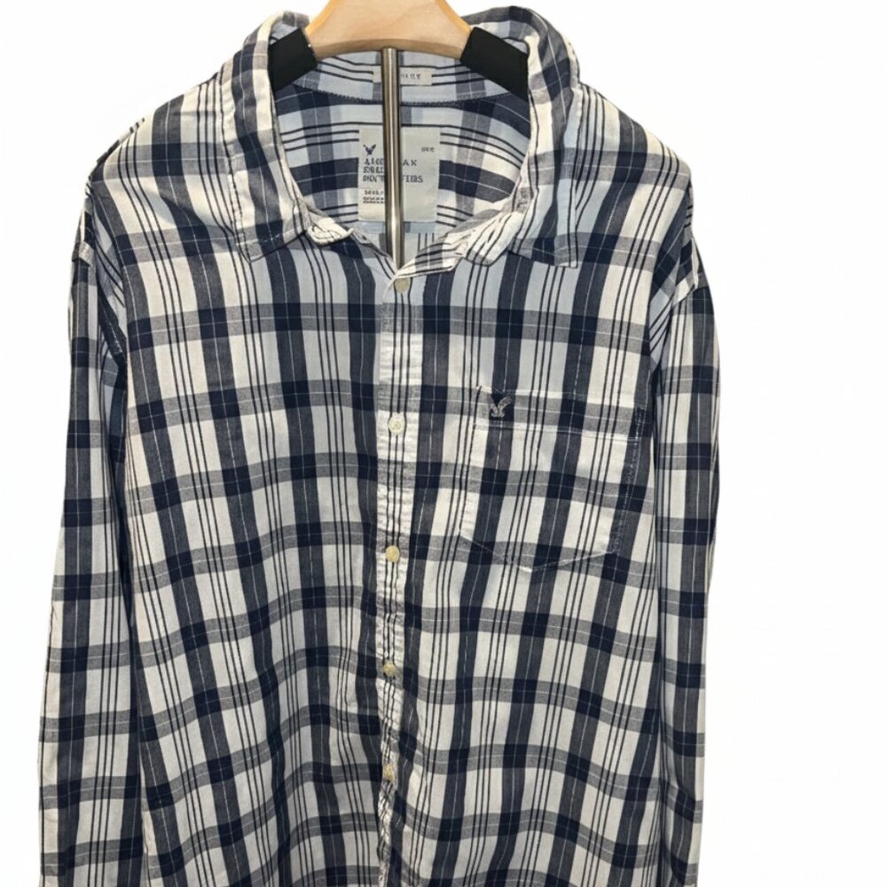 American Eagle Outfitters Long Sleeve Plaid Shirt